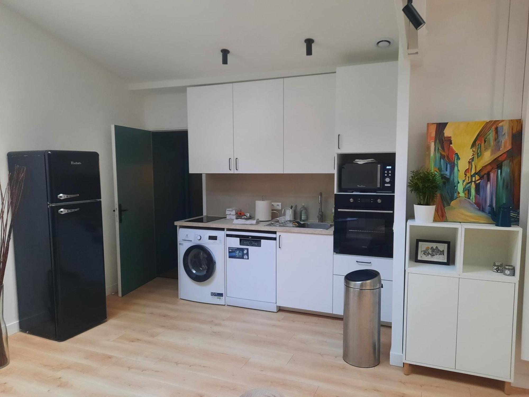 Loft 4-5 Personnes A Montmartre - Parking Prive Sur Reservation Paris Exterior photo
